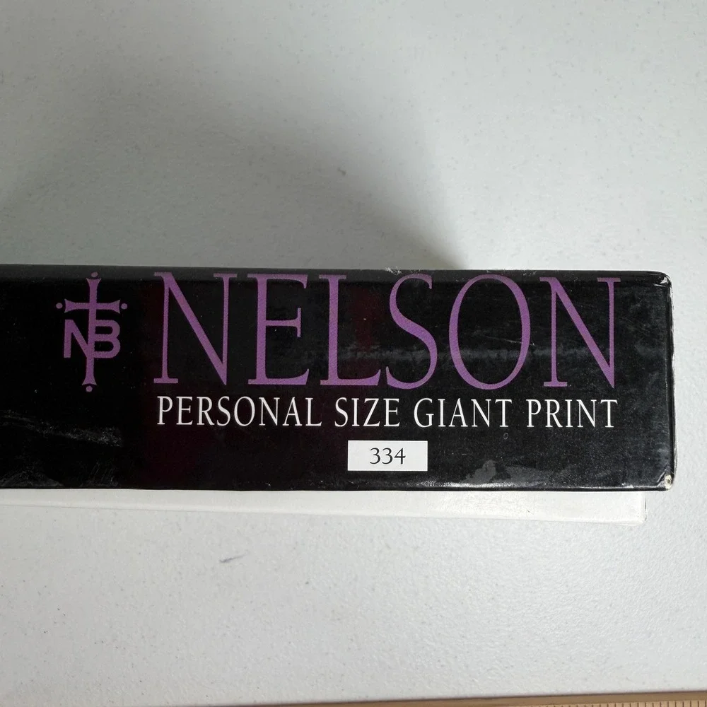 Nelson NKJV Holy Bible Giant Print Personal Size Reference Edition Black 334